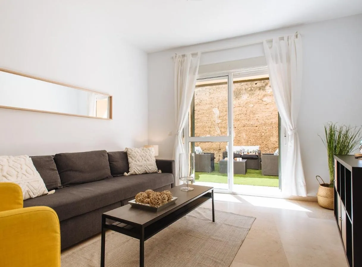 Sol Suite Apartment With Garden 세비야